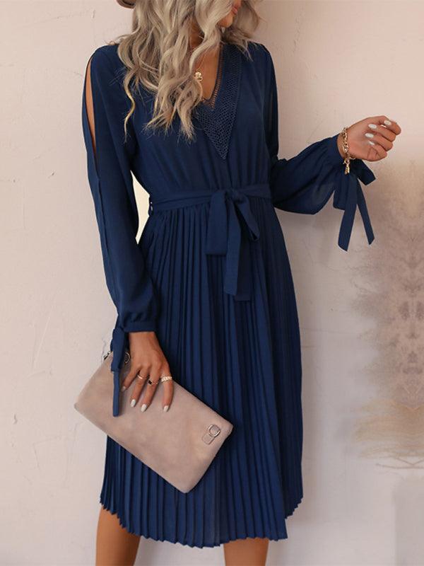 Midi Jurk met V-hals en Plooirok - Group5 - Jurkjes.co