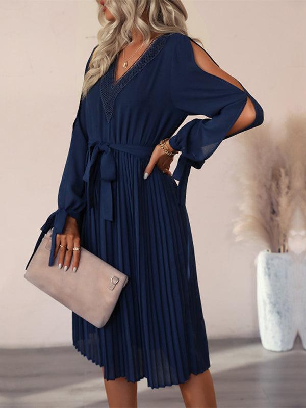 Midi Jurk met V-hals en Plooirok - Group5 - Jurkjes.co