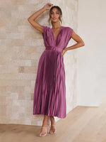 Midi Jurk met V-hals en Plooirok - Midi Dresses - Jurkjes.co