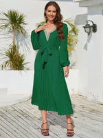 Midi Jurk met V-hals en Plooirok - Midi Dresses - Jurkjes.co