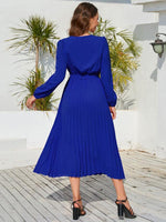 Midi Jurk met V-hals en Plooirok - Midi Dresses - Jurkjes.co