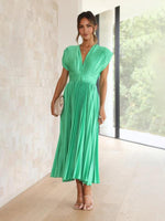 Midi Jurk met V-hals en Plooirok - Midi Dresses - Jurkjes.co