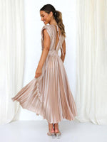 Midi Jurk met V-hals en Plooirok - Midi Dresses - Jurkjes.co