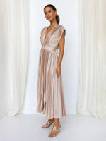 Midi Jurk met V-hals en Plooirok - Midi Dresses - Jurkjes.co