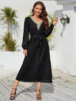 Midi Jurk met V-hals en Plooirok - Midi Dresses - Jurkjes.co