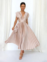 Midi Jurk met V-hals en Plooirok - Midi Dresses - Jurkjes.co