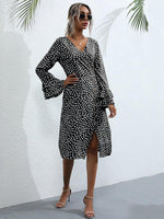 Midi Jurk met V-hals en Polkadot - Group1 - Jurkjes.co