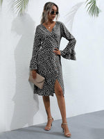 Midi Jurk met V-hals en Polkadot - Group1 - Jurkjes.co