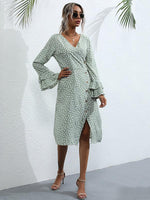 Midi Jurk met V-hals en Polkadot - Group1 - Jurkjes.co