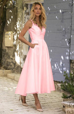 Midi Jurk met V-hals en Praktische Zakken - Midi Dresses - Jurkjes.co