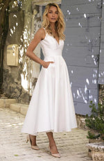 Midi Jurk met V-hals en Praktische Zakken - Midi Dresses - Jurkjes.co