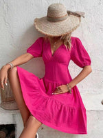 Midi Jurk met V-hals en Puffmouwen - Group9 - Jurkjes.co