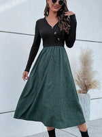 Midi Jurk met V-hals en Stippenprint - Group10 - Jurkjes.co