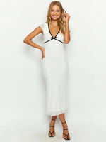 Midi Jurk met V-hals en Strikdetail - Midi Dresses - Jurkjes.co