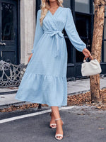 Midi Jurk met V-hals en Tailleband - Group8 - Jurkjes.co