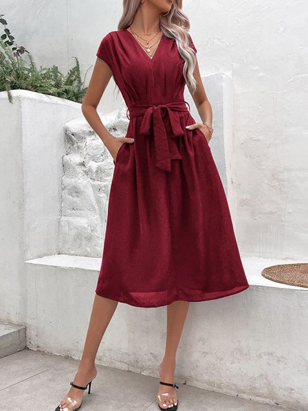 Midi Jurk met V-hals en Tailleband - Midi Dresses - Jurkjes.co