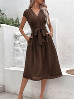 Midi Jurk met V-hals en Tailleband - Midi Dresses - Jurkjes.co