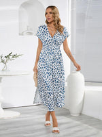 Midi Jurk met V-hals en Tropische Print - Midi Dresses - Jurkjes.co