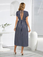 Midi Jurk met V-hals en Tropische Print - Midi Dresses - Jurkjes.co