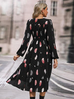 Midi Jurk met V-hals en Veerprint - Midi Dresses - Jurkjes.co