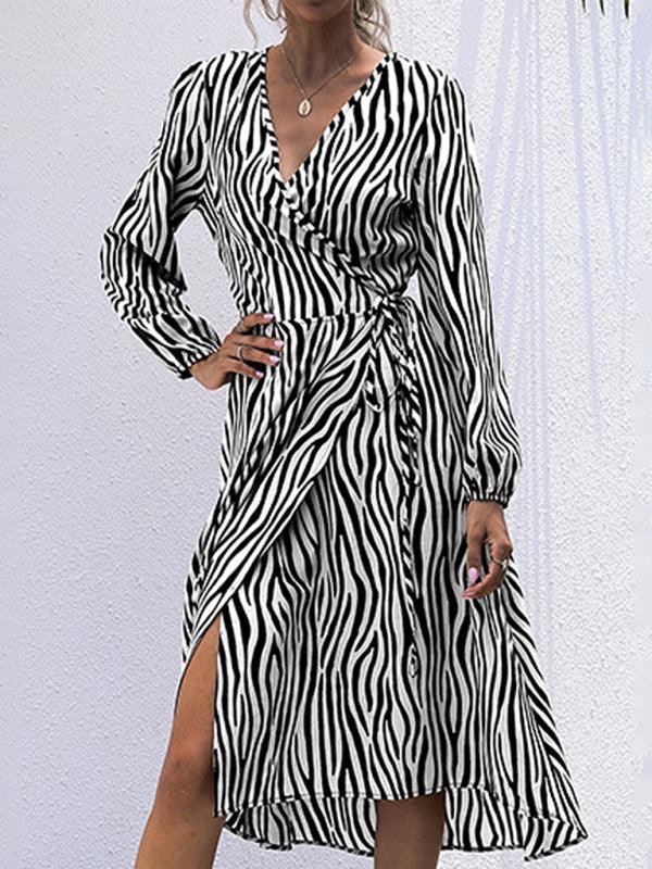 Midi Jurk met V-hals en Zebra Print - Group3 - Jurkjes.co