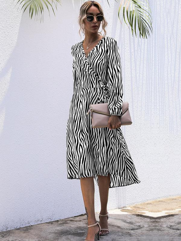 Midi Jurk met V-hals en Zebra Print - Group3 - Jurkjes.co