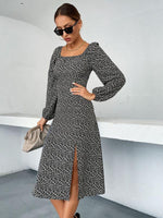 Midi Jurk met Vierkante Hals en Bloemenprint - Group6 - Jurkjes.co