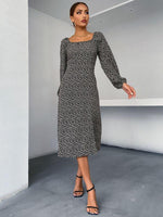 Midi Jurk met Vierkante Hals en Bloemenprint - Group6 - Jurkjes.co