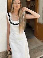 Midi Jurk met Vierkante Hals en Rimpelrand - Group14 - Jurkjes.co