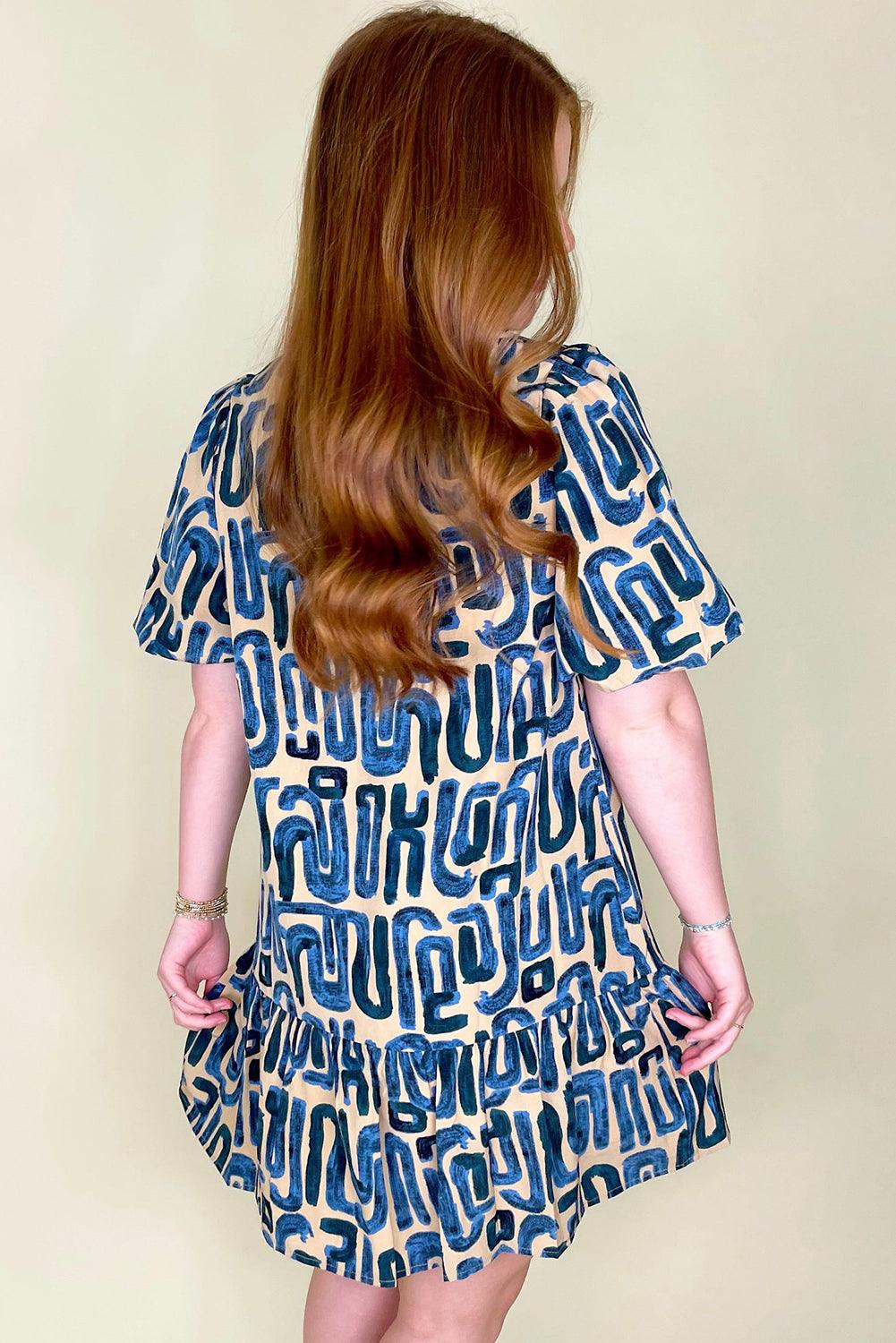 Mini Jurk met Abstracte Print en Knoopsluiting - Mini Dresses - Jurkjes.co