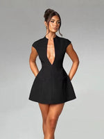 Mini Jurk met Diepe V-hals en Kapmouwtjes - Midi Dresses - Jurkjes.co