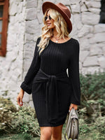 Mini Jurk met Elastische Taille en Lange Mouwen - Group5 - Jurkjes.co