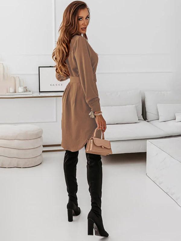 Mini Jurk met Gekraagde Hals en Knopen - Mini Dresses - Jurkjes.co
