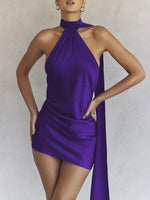 Mini Jurk met Halternek en Satijnen Look - Group5 - Jurkjes.co