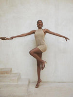 Mini Jurk met Hoge Hals en Gehaakt Ontwerp - Group13 - Jurkjes.co