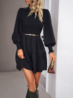 Mini Jurk met Hoge Hals en Gelaagde Rok - Group5 - Jurkjes.co