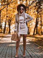 Mini Jurk met Hoge Kraag en Ceintuur - Midi Dresses - Jurkjes.co