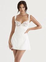 Mini Jurk met Kant en Rugloos Ontwerp - Mini Dresses - Jurkjes.co