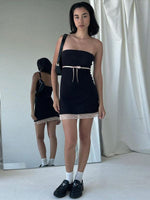 Mini Jurk met Kant en Strapless Design - Group13 - Jurkjes.co