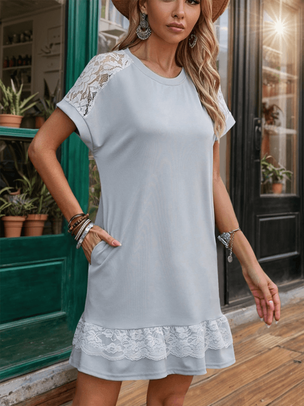 Mini Jurk met Kanten Details - Mini Dresses - Jurkjes.co