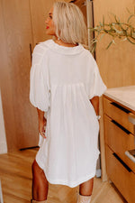 Mini Jurk met Knopen en Puff Mouw - Mini Dresses - Jurkjes.co