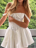 Mini Jurk met Off-Shoulder en Plooirok - Group14 - Jurkjes.co