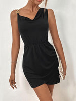 Mini Jurk met One-Shoulder en Buckle Strap - Mini Dresses - Jurkjes.co