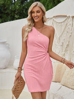 Mini Jurk met One-Shoulder en Rimpeldetail - Group6 - Jurkjes.co