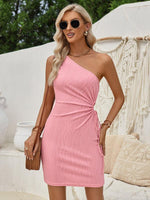 Mini Jurk met One-Shoulder en Rimpeldetail - Group6 - Jurkjes.co