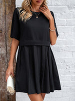 Mini Jurk met Plooirok en Nauwsluitende Taille - Group7 - Jurkjes.co