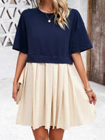 Mini Jurk met Plooirok en Nauwsluitende Taille - Group7 - Jurkjes.co