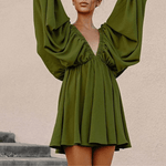 Mini Jurk met Pofmouwen en V-hals - CB - Dresses - Jurkjes.co