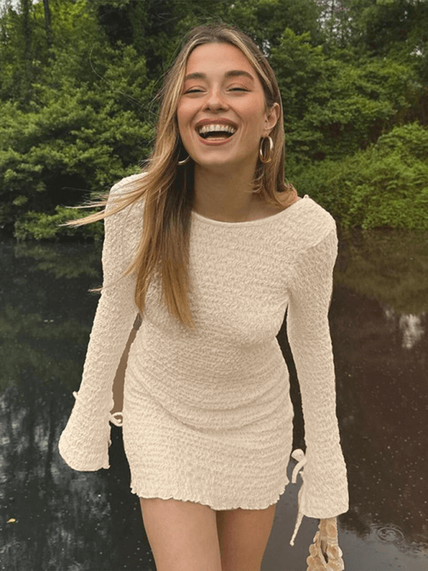 Mini Jurk met Ruchedetails en Open Rug - Group5 - Jurkjes.co