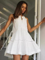 Mini Jurk met Staande Kraag en Kantdetails - Group9 - Jurkjes.co